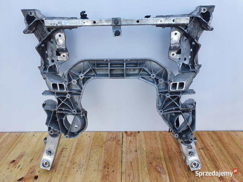 BMW F01 750 i 44 BITURBO SANKI BELKA POD SILNIK Janów