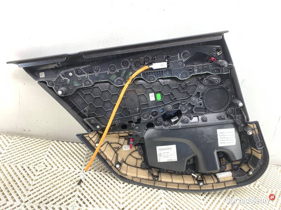 BOCZEK DRZWI PRAWY TYŁ BMW G30 SedanLimuzyna