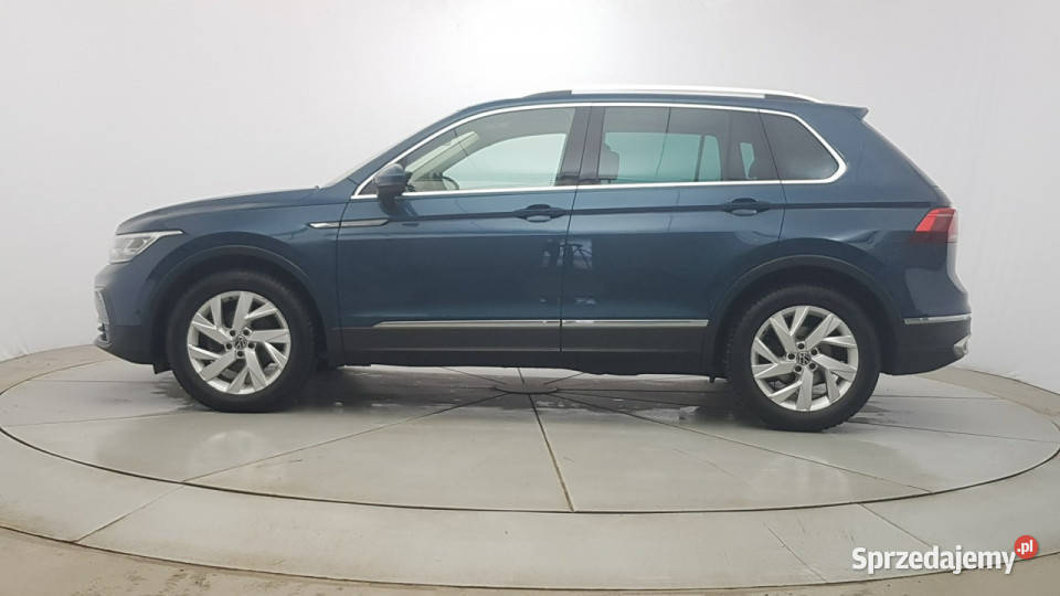 Volkswagen Tiguan 20 TDI SCR Elegance DSG Z nieuszkodzony Warszawa
