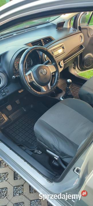 TOYOTA YARIS 13 Benzyna 99 podkarpackie Stalowa Wola