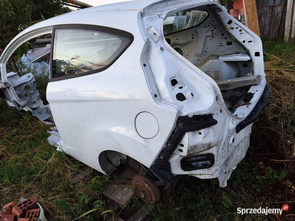 Błotnik dach pas tył ćwiartka fiesta mk7 H7 2010 Tomaszów Lubelski sprzedam