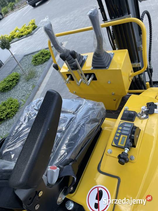 Gunter Grossmann i Kubota nowa Minikoparka Rok produkcji 2023 Warszawa