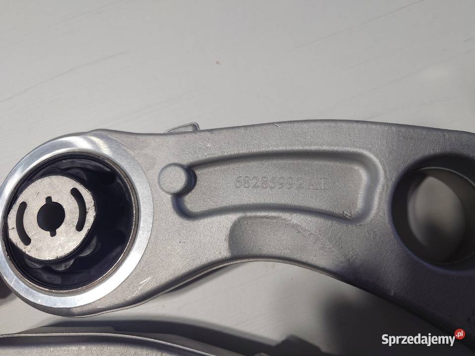 68285991AE 68285992AE Wahacz Cherokee KL Zawieszenie i amortyzacja