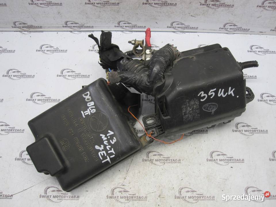 DOBLO II COMBO D 12r skrzynka bezpieczników