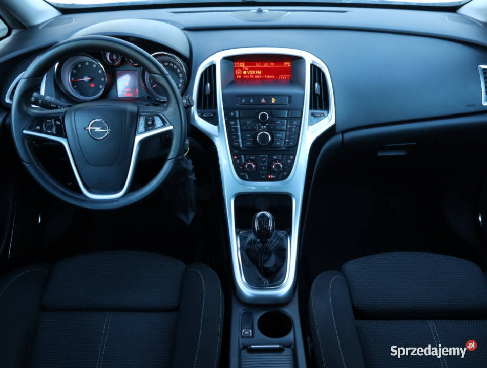 Opel Astra 14 T bluetooth Astra Piaseczno