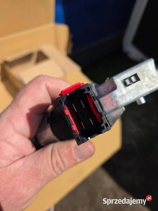 Stacyjka Nissan NV400 7701208408 487002687R sprzedam