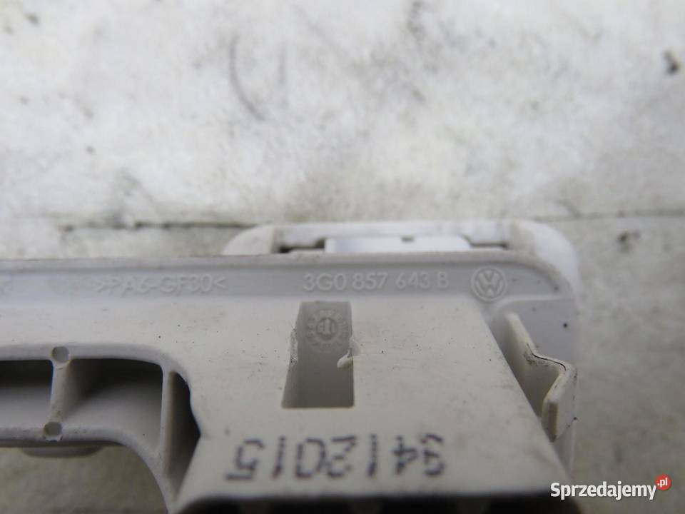 RĄCZKA UCHWYT PODSUFITKI PASSAT B8 3412015