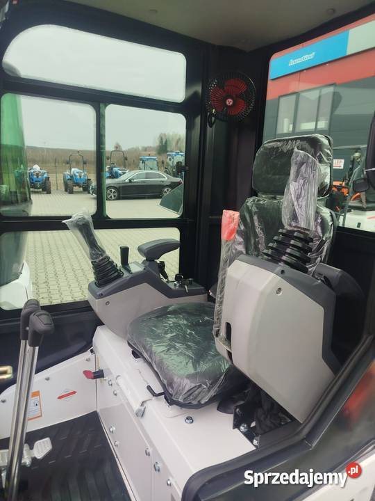 MINI KOPARKA XTM X15S Z KABINĄ ŁM Bedlno