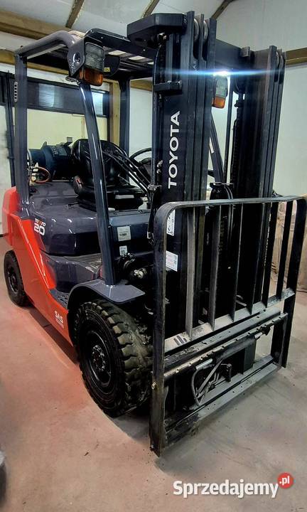 Wózek widłowy TOYOTA 028FGF 20 Triplex Jakubów sprzedam