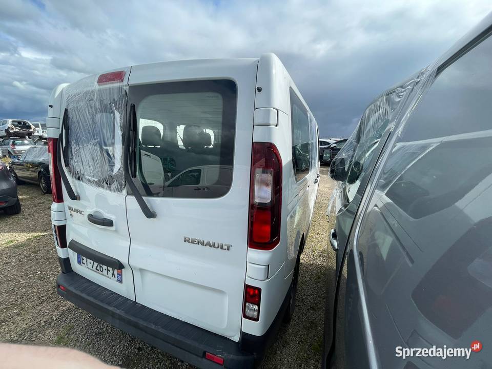 RENAULT Trafic III 16 DCi 125 9 miejsc ET726 uszkodzony dolnośląskie Wrocław