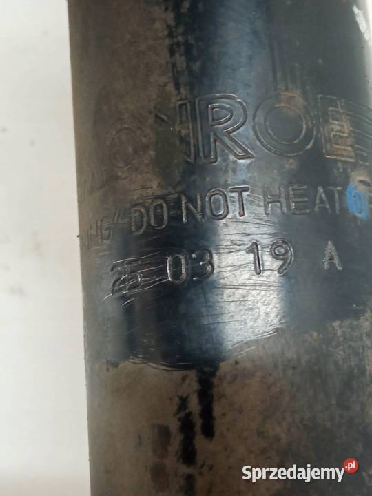 AMORTYZATOR PRAWY PRZÓD 12 B 250319A Suzuki sprzedam