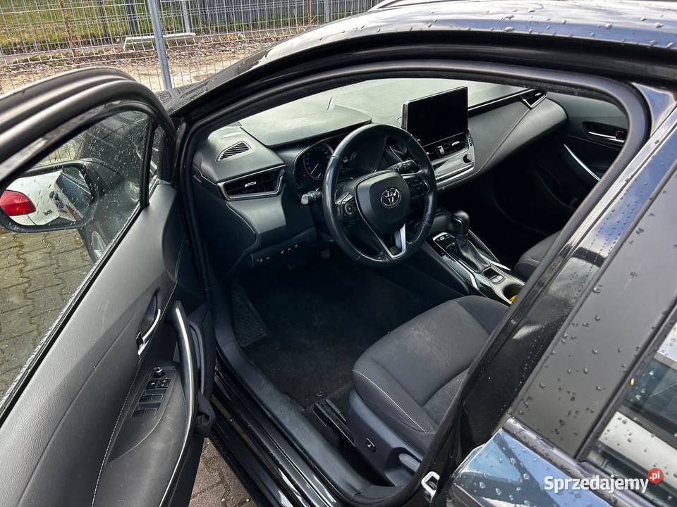 Raty Toyota Corolla Prywatnie Kombi Hybryda Wrocław