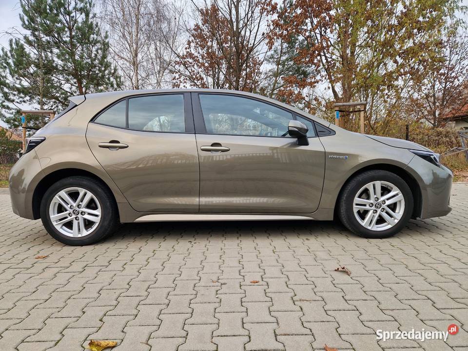 Toyota Corolla 2021r Salon Polska 18 Hybrid Corolla Stare Babice sprzedam