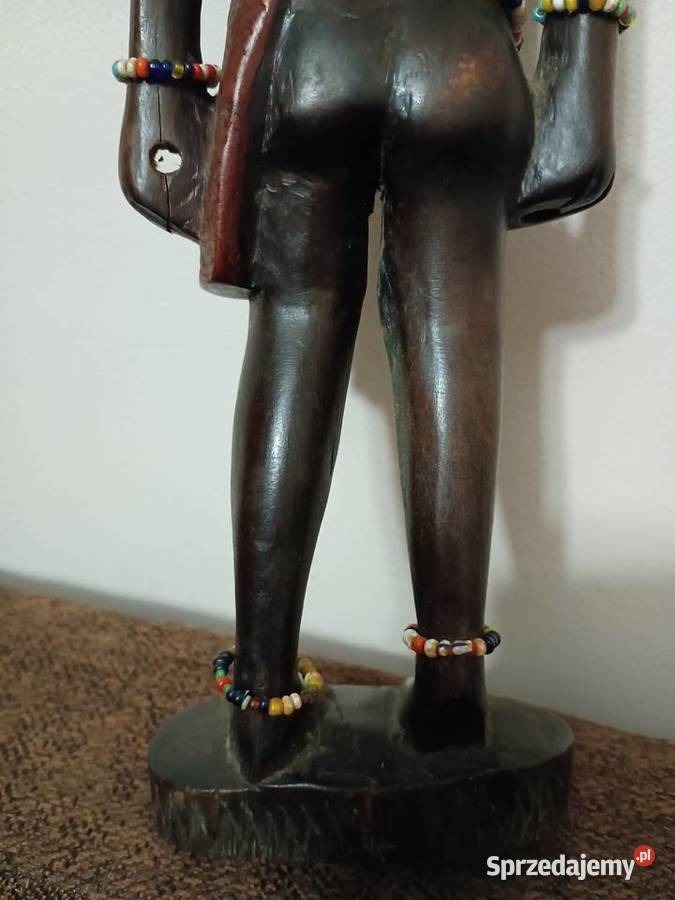 Drewniana figurka wojownika 44