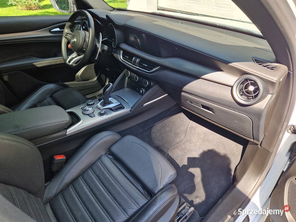 Alfa Romeo Stelvio pełna serwis w ASO Stelvio mazowieckie Warszawa