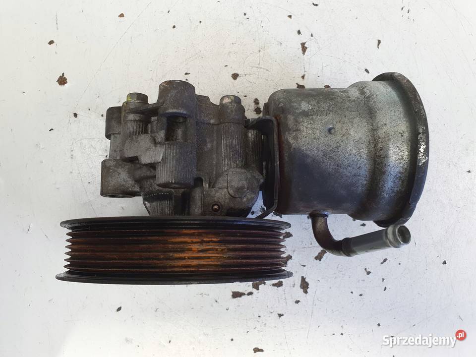 Toyota Avensis T25 22 DCAT POMPA WSPOMAGANIA osobowe Chełm