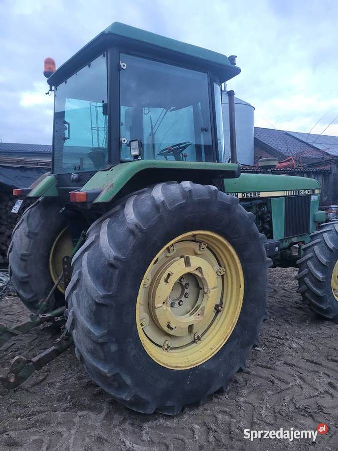 Sprzedam Ciągnik marki John Deere 3140 Pawłowo Kościelne