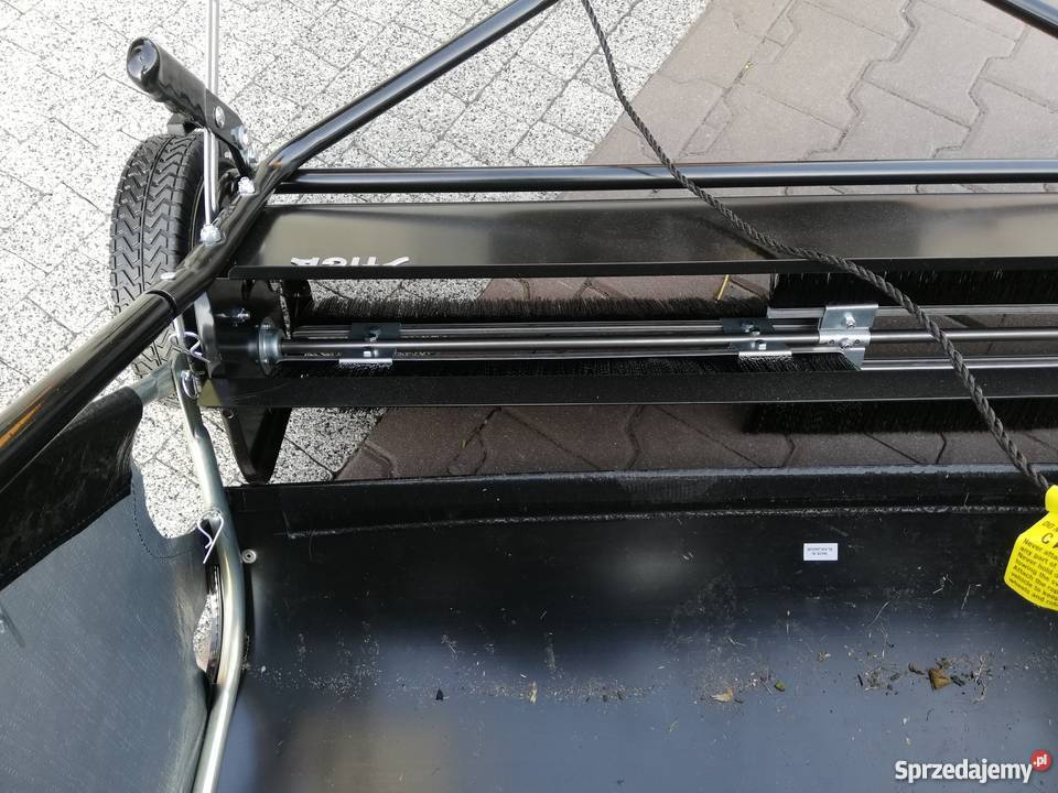 Najtańszy nowy traktor kosiarka z zamiatarką Kobiele Wielkie