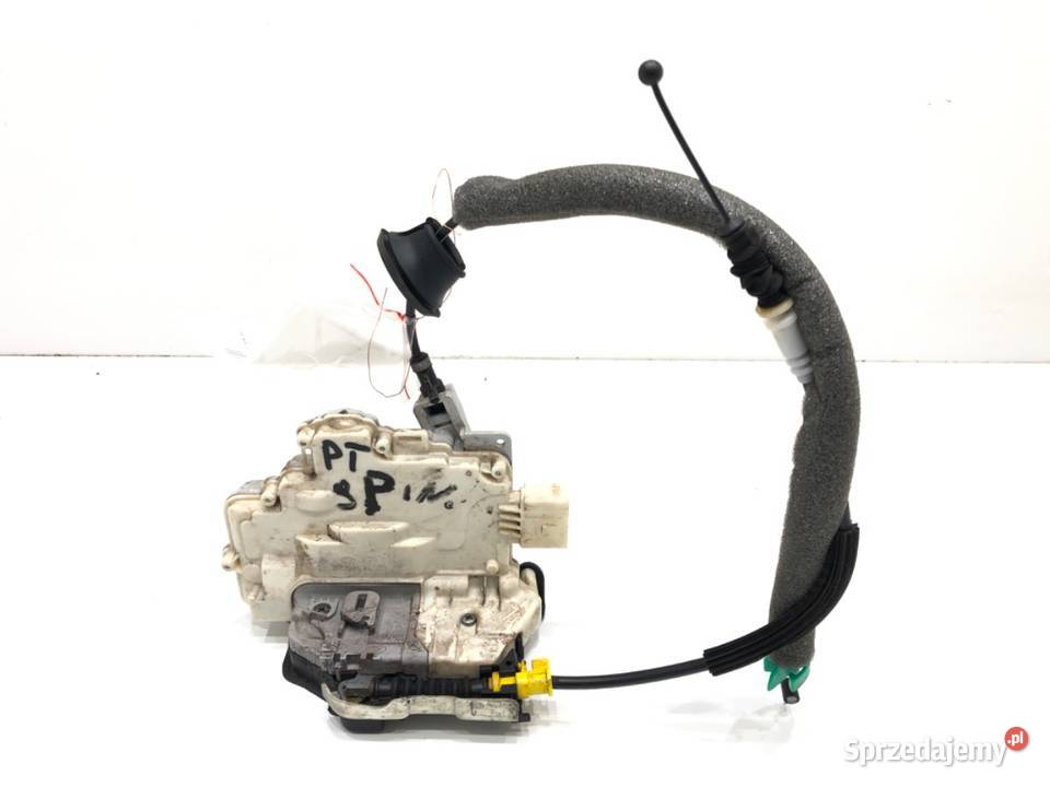 ZAMEK DRZWI PRAWY TYŁ AUDI Q3 I Hatchback