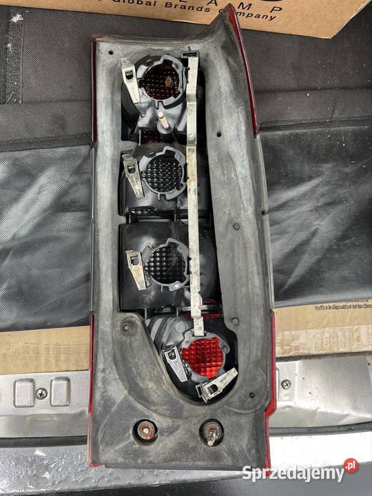 Lampa tylna lewa Volvo 740 940 960 kombi biała lewe sprzedam