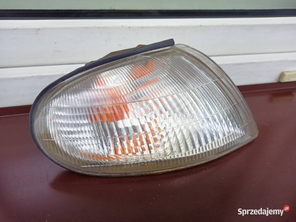 Hyundai Lantra II 2 kierunkowskaz kierunek prawy Sieradz