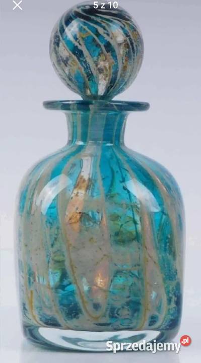 Szklana karafka w cudownych kolorach projektu Porcelana i szkło