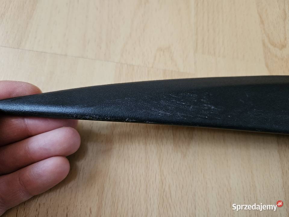 Toyota Aygo X listwa drzwi przód kierowcy