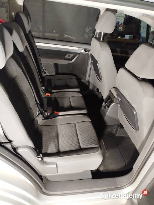 Samochód osobowy VW Touran Umieszcz