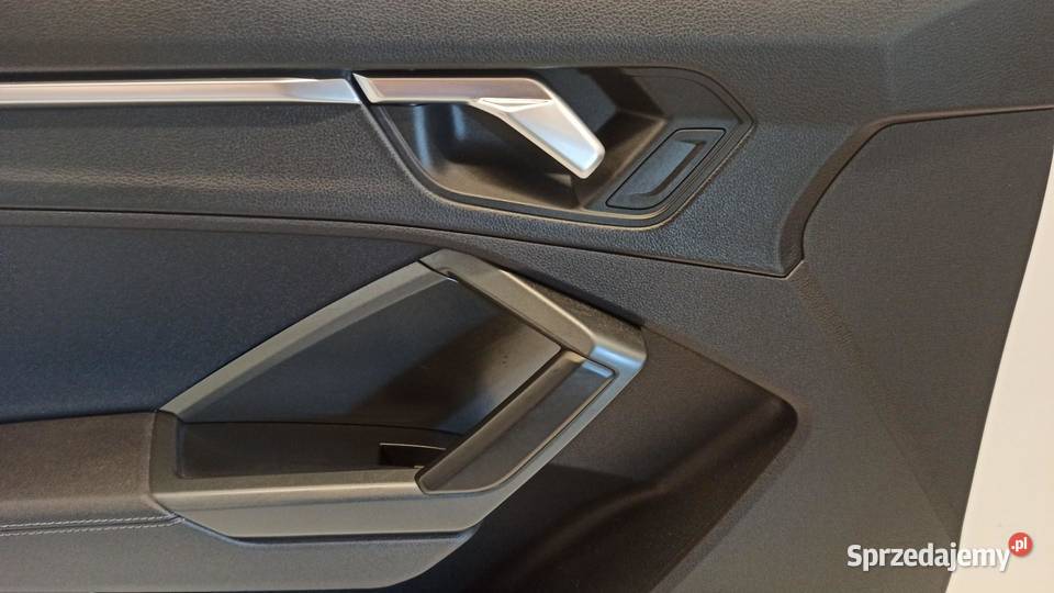 AUDI Q3 83A 83F BOCZEK DRZWI LEWY PRZÓD