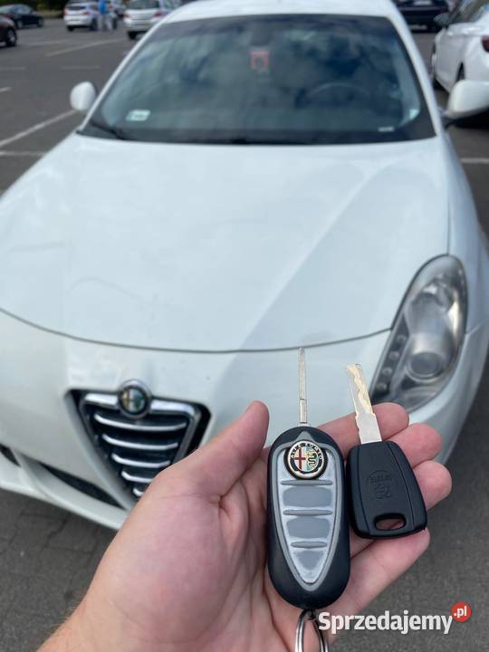 Dorabianie Kluczy Alfa Romeo Giulia Stelvio Naprawa i warsztat Poznań