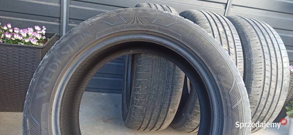 Komplet opon letnich Vredestein Giugiaro 2155517 W do 270 km/h Kocmyrzów