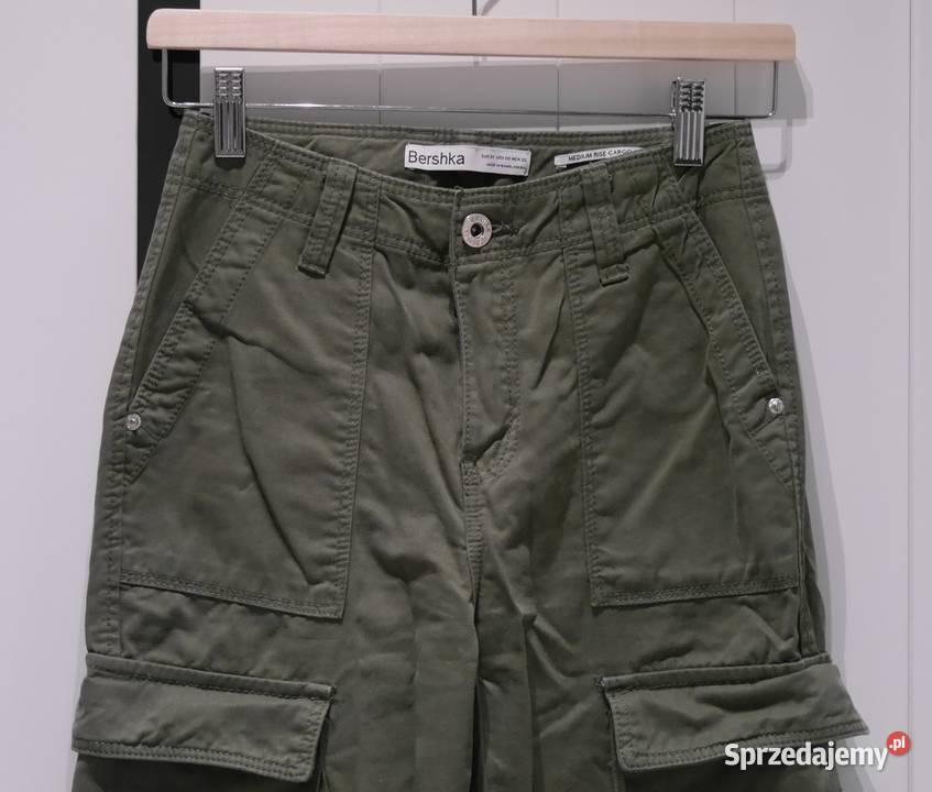 Bershka Cargo świetne spodnie bojówki 32 XXS Spodnie Wrocław