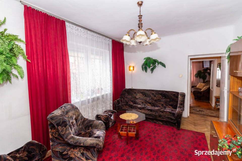 2 pokoje 1 piętro 465m2 Sienkiewicza Ostrowiec Świętokrzyski sprzedam