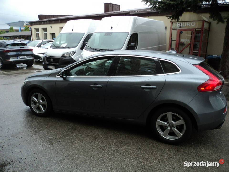 Volvo V40 sprzedam ładne VOLVO V40 20 DIASEL II centralny zamek V40 Lublin sprzedam