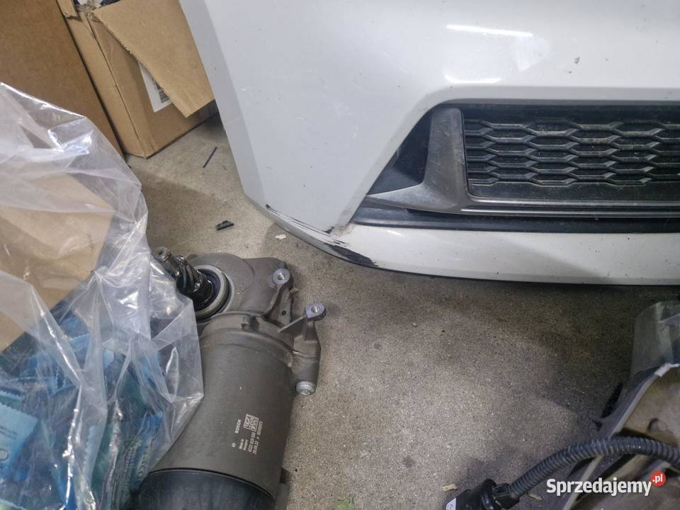 Audi a4 b9 zderzak przód sline LS9R osobowe łódzkie