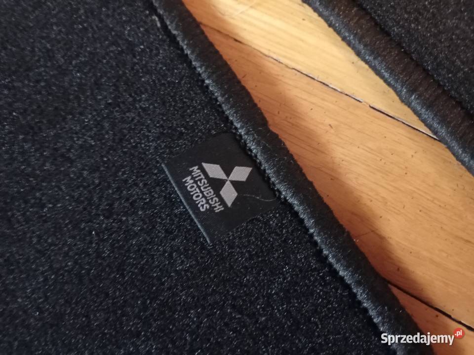 Nowe oryginalne dywaniki welurowe Mitsubishi