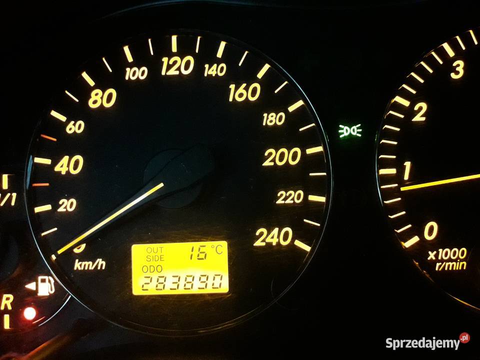 Sprzedam granatowy sedan Avensis T25 2003 wersja Avensis kujawsko-pomorskie Tuchola