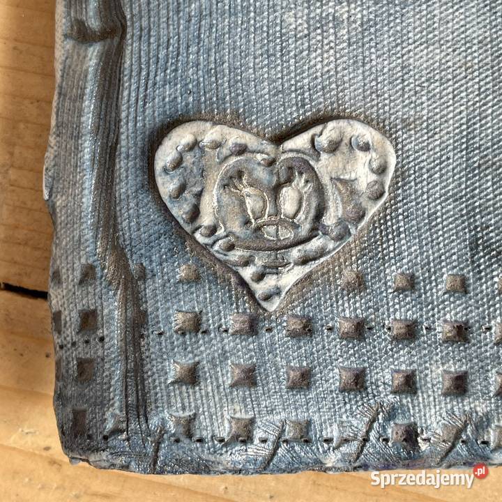 Ceramiczna zawieszka w kształcie koszuli Rękodzieło śląskie