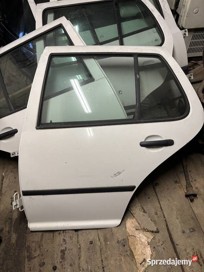 Volkswagen golf 4 IV drzwi lewy tył osobowe Poronin