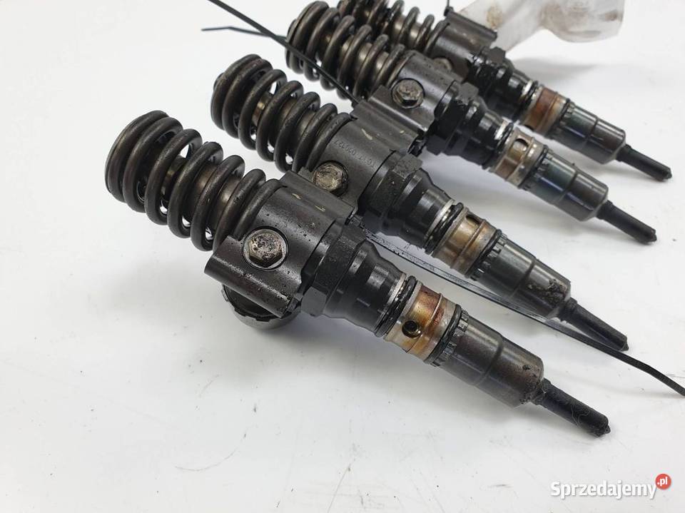 WTRYSKIWACZ VOLKSWAGEN GOLF V 03G130073G sprzedam