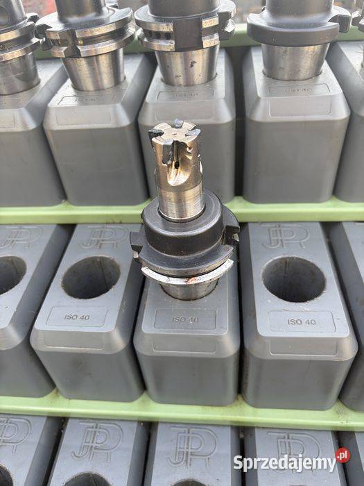 Frez czołowy 25 mm z płytkami na oprawce SK40 Tuliszków