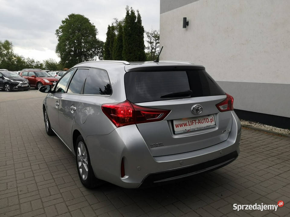 Toyota Auris 20 D4D 124 Klimatron Parktr Kmera lakier metallic sprzedam