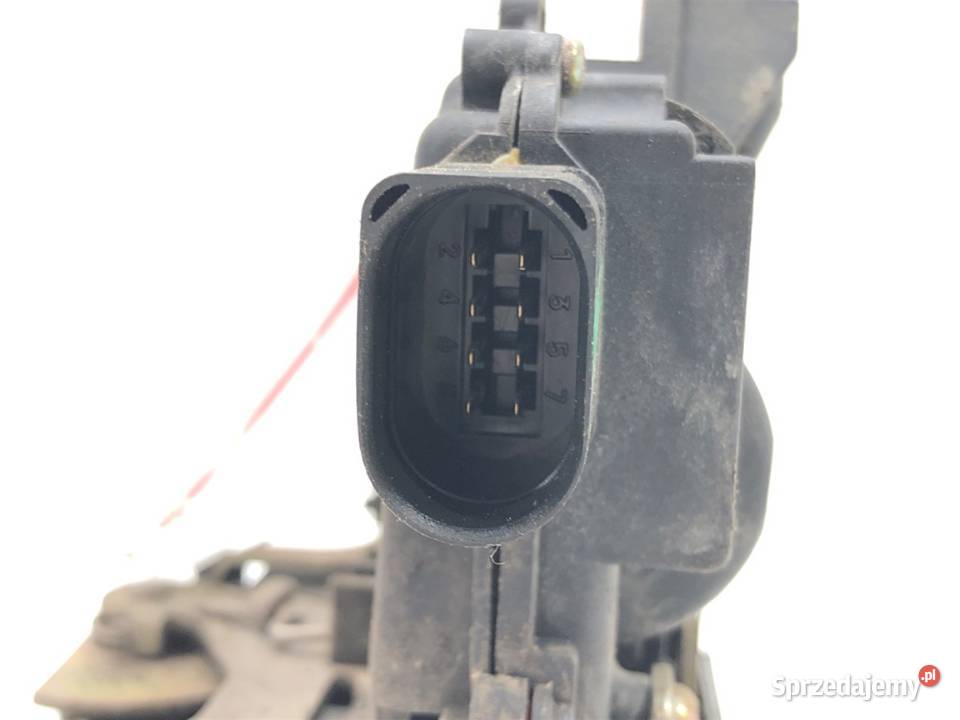 ZAMEK DRZWI PRAWY PRZÓD VW BORA Kombi 9905