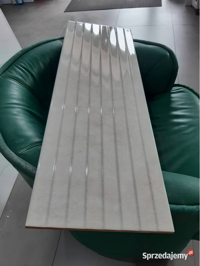 PŁYTKI ŚCIENNE OREGON CREAM RELIEF 25X75 GAT I Wykończenie łódzkie Opoczno