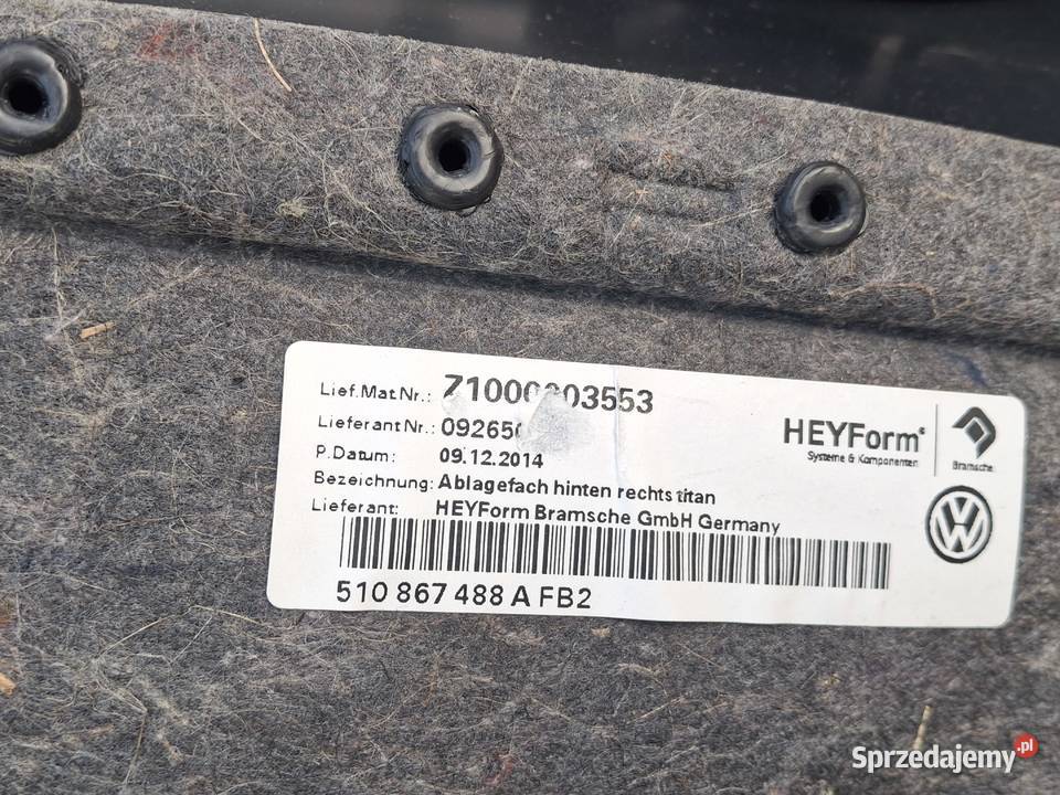 VW GOLF SPORTSVAN BOCZEK TAPICERKA DRZWI PRAWY osobowe Bieleń