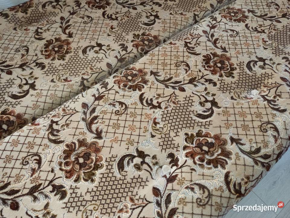 Sofa z BABCINYM wzorem