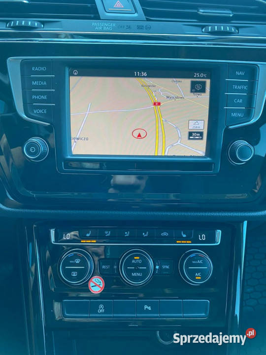 Volkswagen Touran LED DSG masaż podgrz fot navi ASR (kontrola trakcji) Żory sprzedam