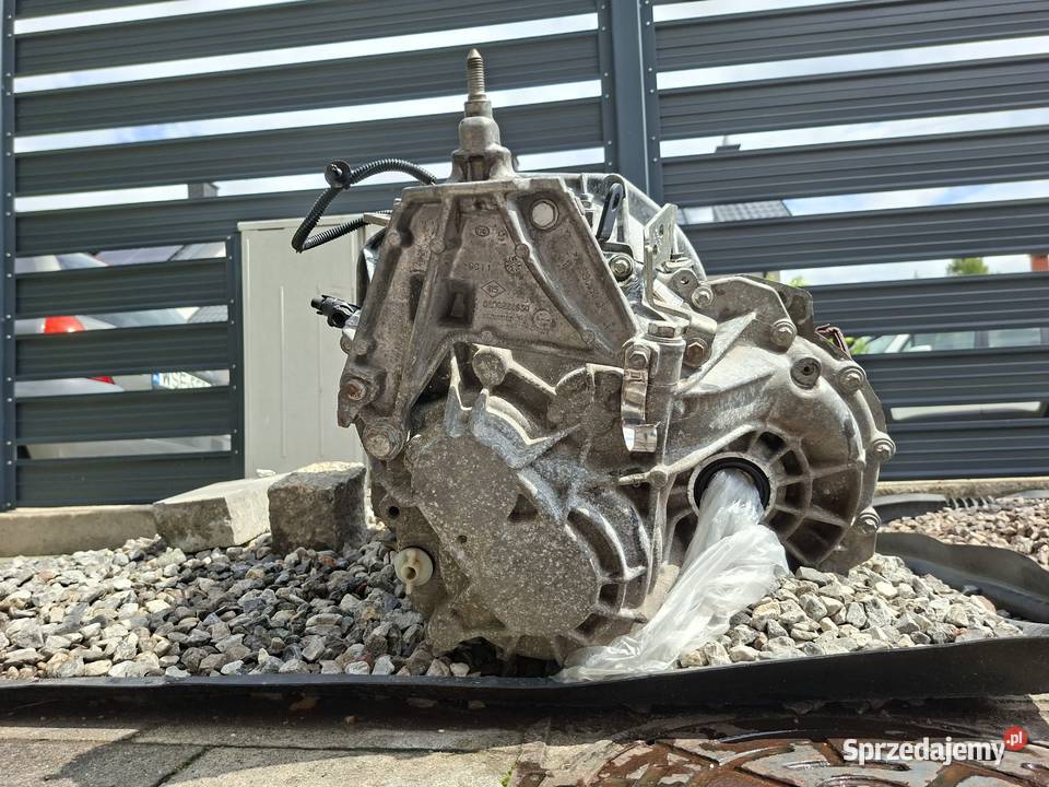 Skrzynia biegow PK4 M9R 8200600466 Renault Słupno