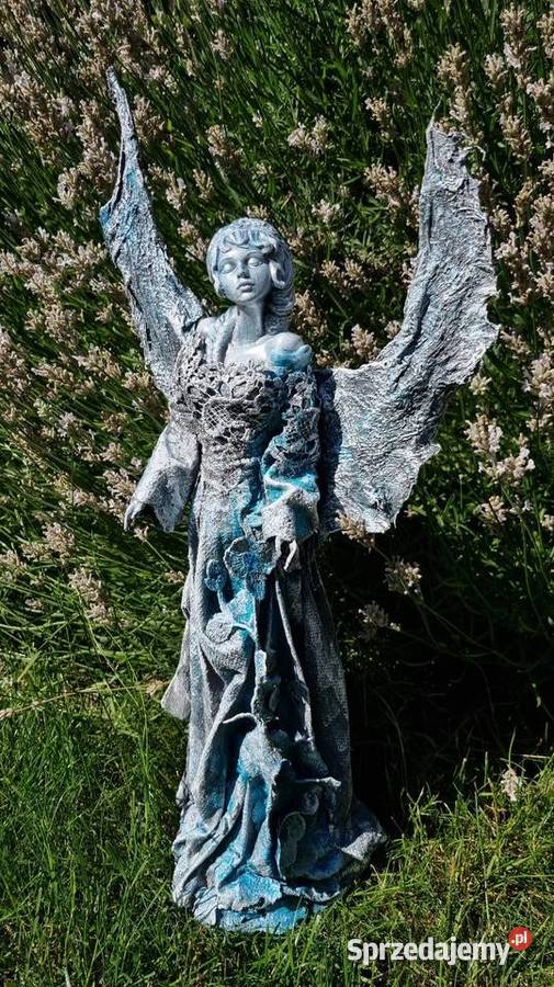 Anioł w szarości i turkusach