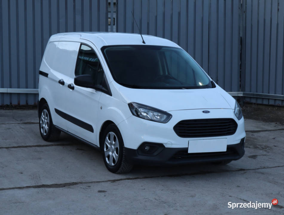 Ford Transit Courier 10 EcoBoost manualna